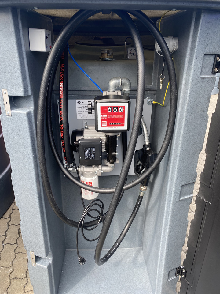 DC Dieseltank / Double-walled fuel tank for diesel fuel / Cuve à gasoil / Sebatoio gasolio / Бак для дизельного топлива / Zbiornik 2500 l - Rezervoar za skladiščenje: slika 5 DC Dieseltank / Double-walled fuel tank for diesel fuel / Cuve à gasoil / Sebatoio gasolio / Бак для дизельного топлива / Zbiornik 2500 l - Rezervoar za skladiščenje: slika 5