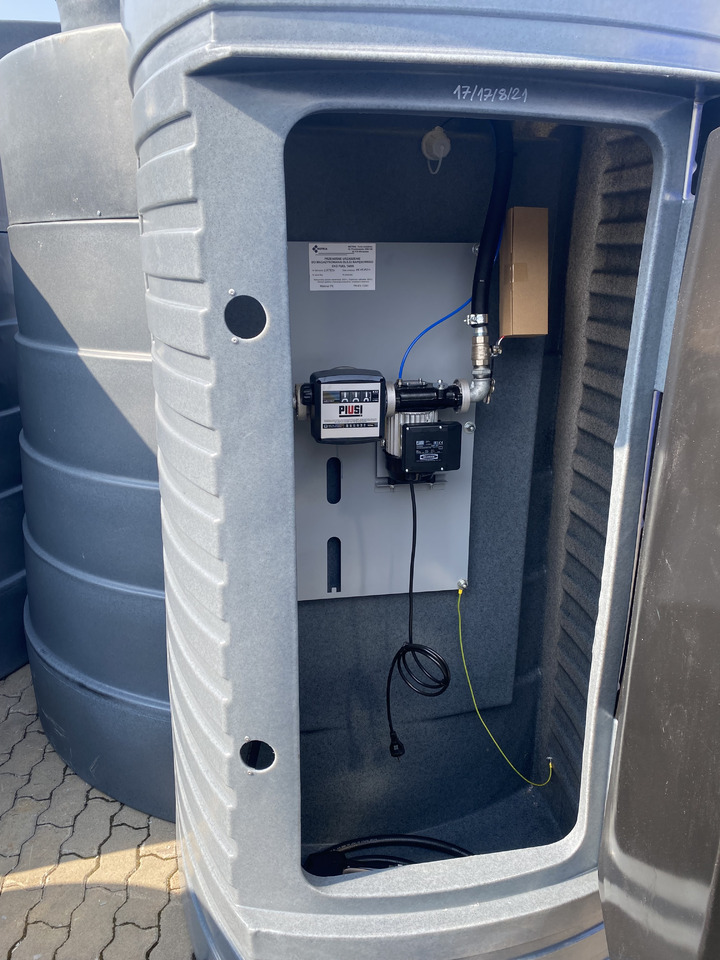 DC Dieseltank / Double-walled fuel tank for diesel fuel / Cuve à gasoil / Serbatoio gasolio / Бак для дизельного топлива / Zbiornik dwupłaszczowe na paliwo do oleju napędowego 5000 l - Rezervoar za skladiščenje: slika 3 DC Dieseltank / Double-walled fuel tank for diesel fuel / Cuve à gasoil / Serbatoio gasolio / Бак для дизельного топлива / Zbiornik dwupłaszczowe na paliwo do oleju napędowego 5000 l - Rezervoar za skladiščenje: slika 3