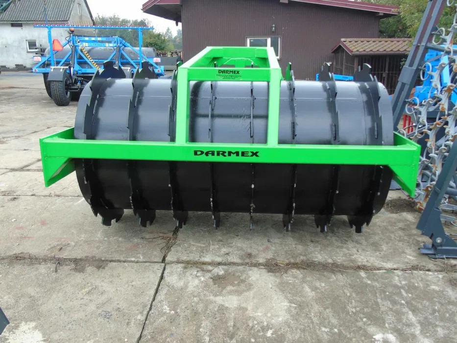 Darmex Silowalze / Silage compaction roller / Rouleau de l’ensilage / Rullo /Rodillo / Wał do gniecenia pryzm 2,2 m - Kmetijski valjar: slika 2 Darmex Silowalze / Silage compaction roller / Rouleau de l’ensilage / Rullo /Rodillo / Wał do gniecenia pryzm 2,2 m - Kmetijski valjar: slika 2