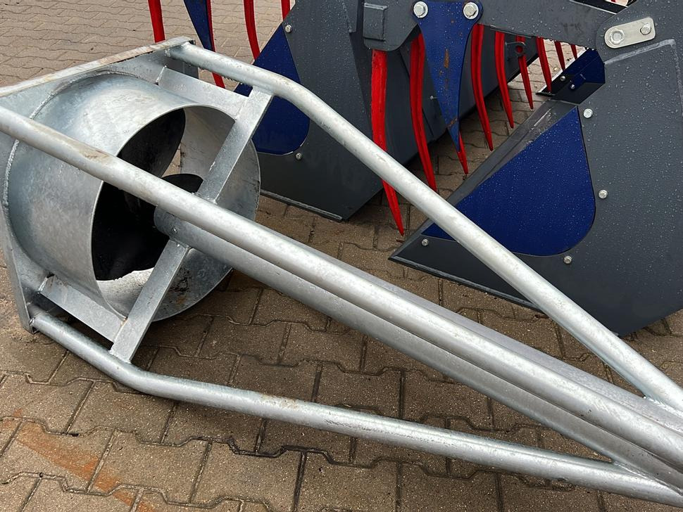 METAL-TECHNIK Güllemixer / Slurry agitator / Agitateur de lisier / Miscelatore / Смеситель жидкого удобрения / Mieszadło do gnojowicy 5,4 m - Oprema za gnojenje: slika 1 METAL-TECHNIK Güllemixer / Slurry agitator / Agitateur de lisier / Miscelatore / Смеситель жидкого удобрения / Mieszadło do gnojowicy 5,4 m - Oprema za gnojenje: slika 1