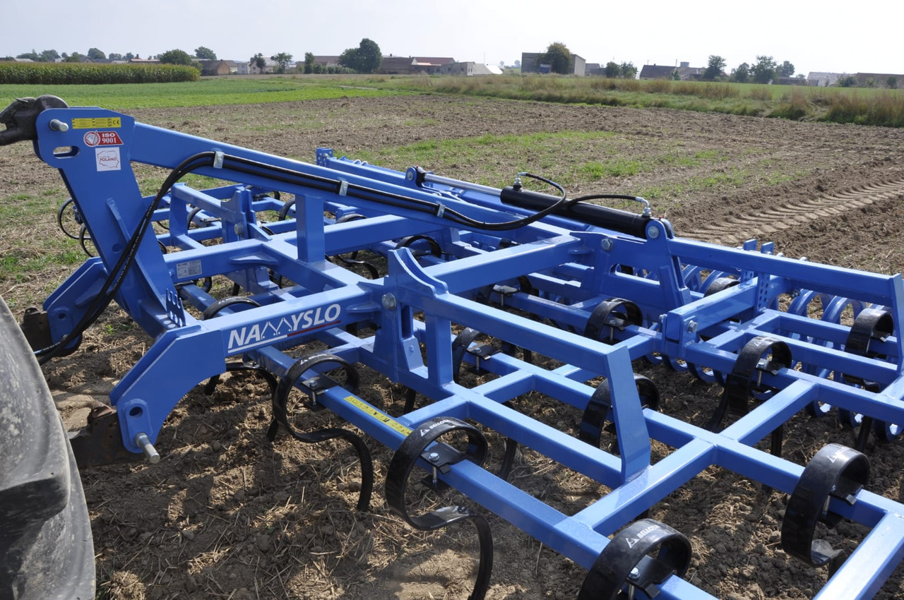 Namyslo Saatbettbereitung / Seedbed preparation / Combiné de préparation / Unidad de cultivo ecológico de poca profundidad / Unità di coltivazione biologica a bassa profondità / Agregat do płytkiej uprawy 5 - Kultivator: slika 4 Namyslo Saatbettbereitung / Seedbed preparation / Combiné de préparation / Unidad de cultivo ecológico de poca profundidad / Unità di coltivazione biologica a bassa profondità / Agregat do płytkiej uprawy 5 - Kultivator: slika 4