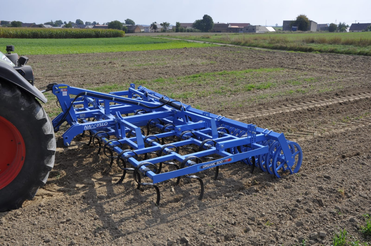 Namyslo Saatbettbereitung / Seedbed preparation / Combiné de préparation / Unidad de cultivo ecológico de poca profundidad / Unità di coltivazione biologica a bassa profondità / Agregat do płytkiej uprawy 5 - Kultivator: slika 1 Namyslo Saatbettbereitung / Seedbed preparation / Combiné de préparation / Unidad de cultivo ecológico de poca profundidad / Unità di coltivazione biologica a bassa profondità / Agregat do płytkiej uprawy 5 - Kultivator: slika 1