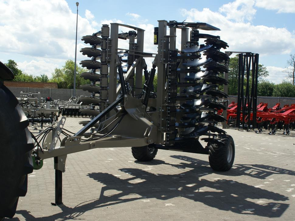 ROLEX Hydraulische Scheibenegge / Hydraulic discs harrow / Dechaumeur à disques / Erpice a dischi / Гидравлическая дисковая борона / Brona talerzowa hydraulicznie składana ciężka 4 m - Disk brana: slika 2 ROLEX Hydraulische Scheibenegge / Hydraulic discs harrow / Dechaumeur à disques / Erpice a dischi / Гидравлическая дисковая борона / Brona talerzowa hydraulicznie składana ciężka 4 m - Disk brana: slika 2