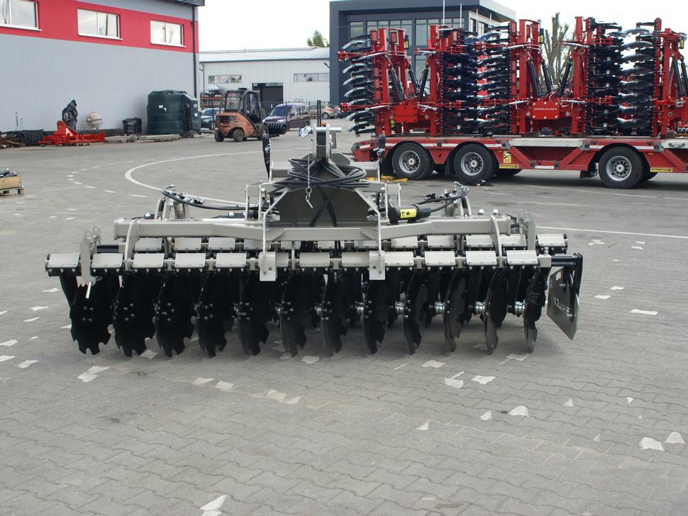 ROLEX Scheibenegge / Disc harrow with hydropack and tire roller / Dechaumeur à disques / Erpice a dischi / Дисковая борона с гидропаком и колёсным катком / Agregat talerzowy uprawowy z hydropackiem i - Disk brana: slika 3 ROLEX Scheibenegge / Disc harrow with hydropack and tire roller / Dechaumeur à disques / Erpice a dischi / Дисковая борона с гидропаком и колёсным катком / Agregat talerzowy uprawowy z hydropackiem i - Disk brana: slika 3