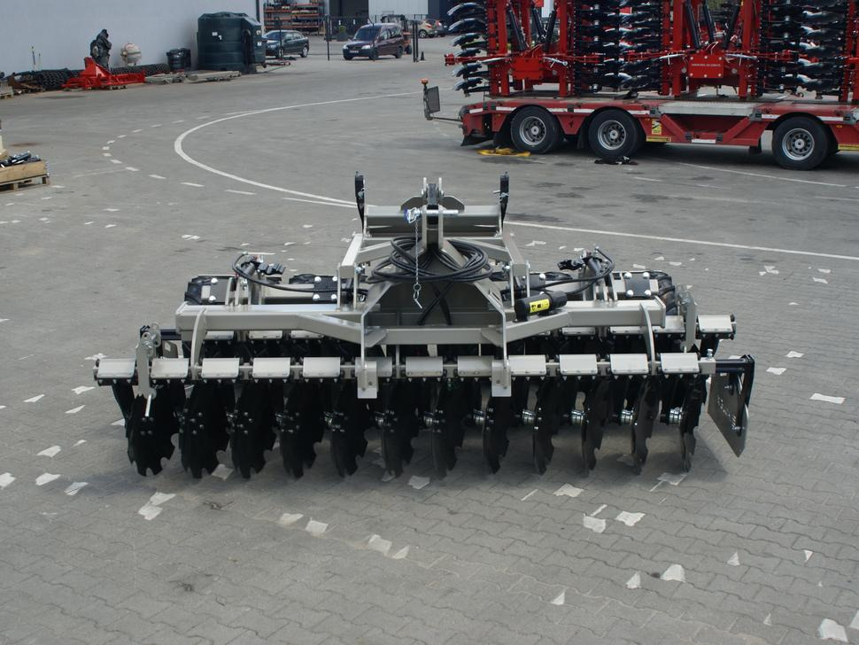 ROLEX Scheibenegge / Disc harrow with hydropack and tire roller / Dechaumeur à disques / Erpice a dischi / Дисковая борона с гидропаком и колёсным катком / Agregat talerzowy uprawowy z hydropackiem i - Disk brana: slika 4 ROLEX Scheibenegge / Disc harrow with hydropack and tire roller / Dechaumeur à disques / Erpice a dischi / Дисковая борона с гидропаком и колёсным катком / Agregat talerzowy uprawowy z hydropackiem i - Disk brana: slika 4
