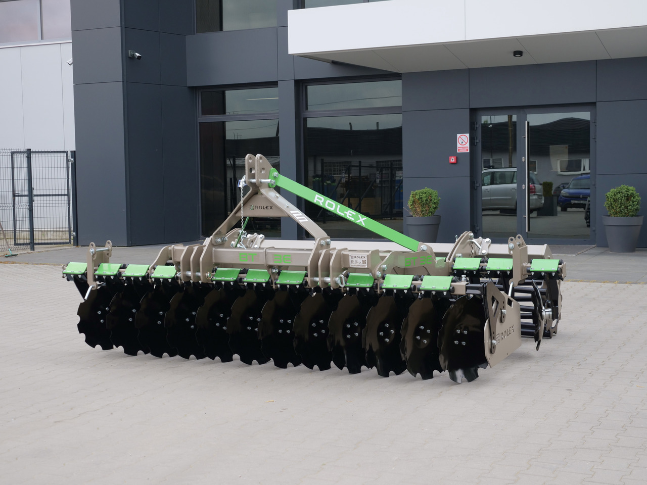 ROLEX Scheibenegge / Discs harrow / Dechaumeur à disques / Erpice a dischi / Grada de discos / Дисковая борона / Brona talerzowa 3 m - Disk brana: slika 1 ROLEX Scheibenegge / Discs harrow / Dechaumeur à disques / Erpice a dischi / Grada de discos / Дисковая борона / Brona talerzowa 3 m - Disk brana: slika 1