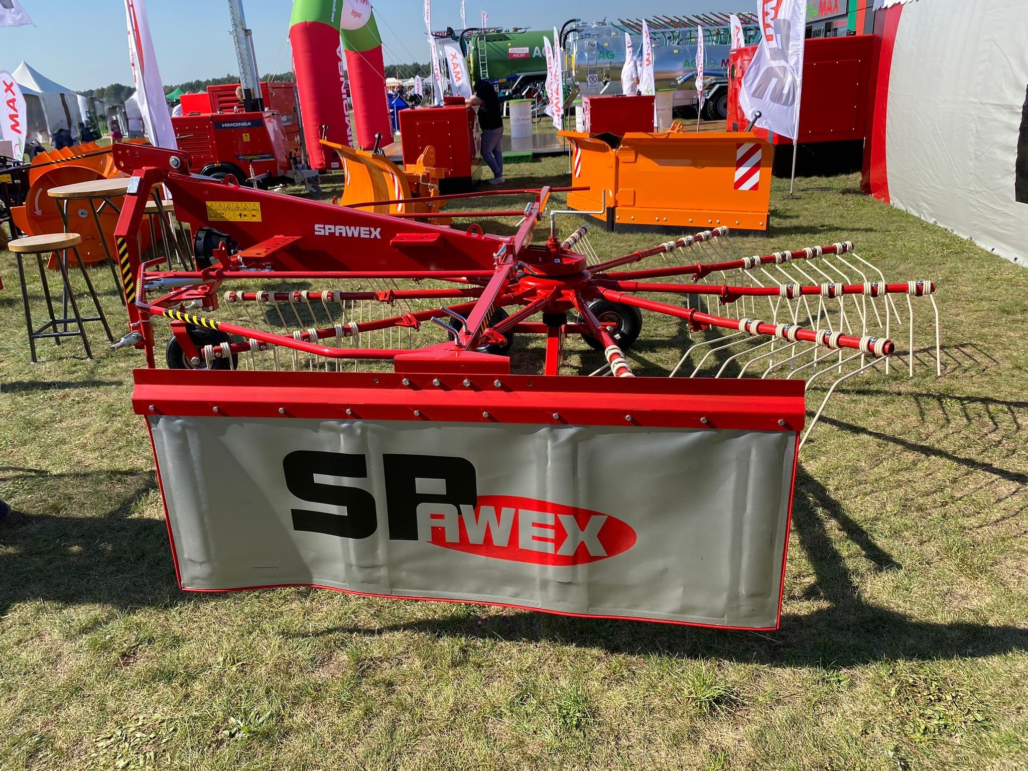 Spawex Kreiselschwader / Rake / Andaineur / Rastrillo / Rastrello / Zgrabiarka 4,5 m - Obračalnik/ Zgrabljalnik: slika 4 Spawex Kreiselschwader / Rake / Andaineur / Rastrillo / Rastrello / Zgrabiarka 4,5 m - Obračalnik/ Zgrabljalnik: slika 4