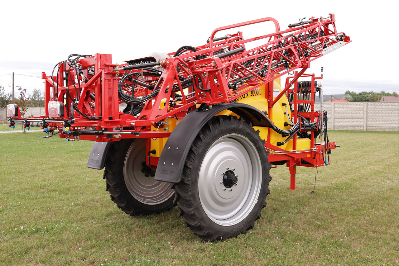 WOPROL Feldspritze / Sprayer / Pulvérisateur / Opryskiwacz 2000 L - Vlečna škropilnica: slika 3 WOPROL Feldspritze / Sprayer / Pulvérisateur / Opryskiwacz 2000 L - Vlečna škropilnica: slika 3