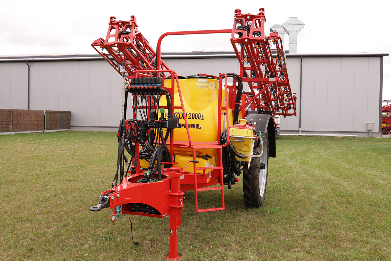 WOPROL Feldspritze / Sprayer / Pulvérisateur / Opryskiwacz 2000 L - Vlečna škropilnica: slika 2 WOPROL Feldspritze / Sprayer / Pulvérisateur / Opryskiwacz 2000 L - Vlečna škropilnica: slika 2