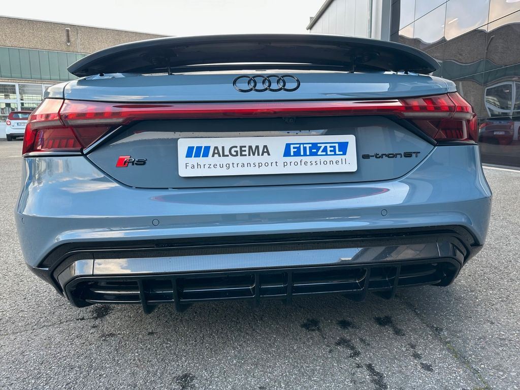 Audi e-tron GT RS quattro CARBON, EXCLUSIVE - Avtomobil: slika 5 Audi e-tron GT RS quattro CARBON, EXCLUSIVE - Avtomobil: slika 5