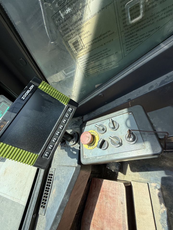 ZOOMLION ZTC801V - Avtodvigalo: slika 2 ZOOMLION ZTC801V - Avtodvigalo: slika 2