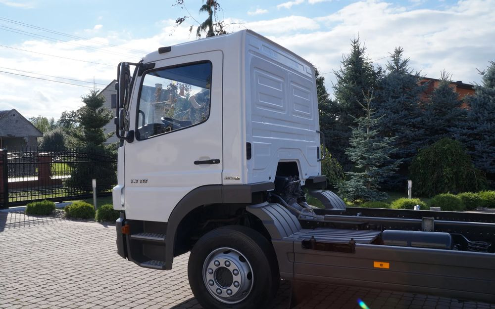 Mercedes-Benz ATEGO 1318 EURO 5 RAMA DO ZABUDOWY MANUAL 1322 - Tovornjak-šasija: slika 4 Mercedes-Benz ATEGO 1318 EURO 5 RAMA DO ZABUDOWY MANUAL 1322 - Tovornjak-šasija: slika 4