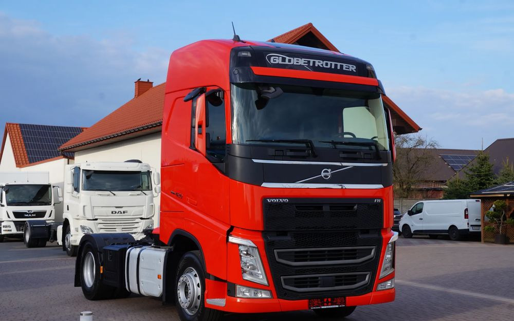 Volvo FH 4 EURO 6 GLOBETROTTER NISKI PRZEBIEG PEŁEN SERWIS - Vlačilec: slika 3 Volvo FH 4 EURO 6 GLOBETROTTER NISKI PRZEBIEG PEŁEN SERWIS - Vlačilec: slika 3