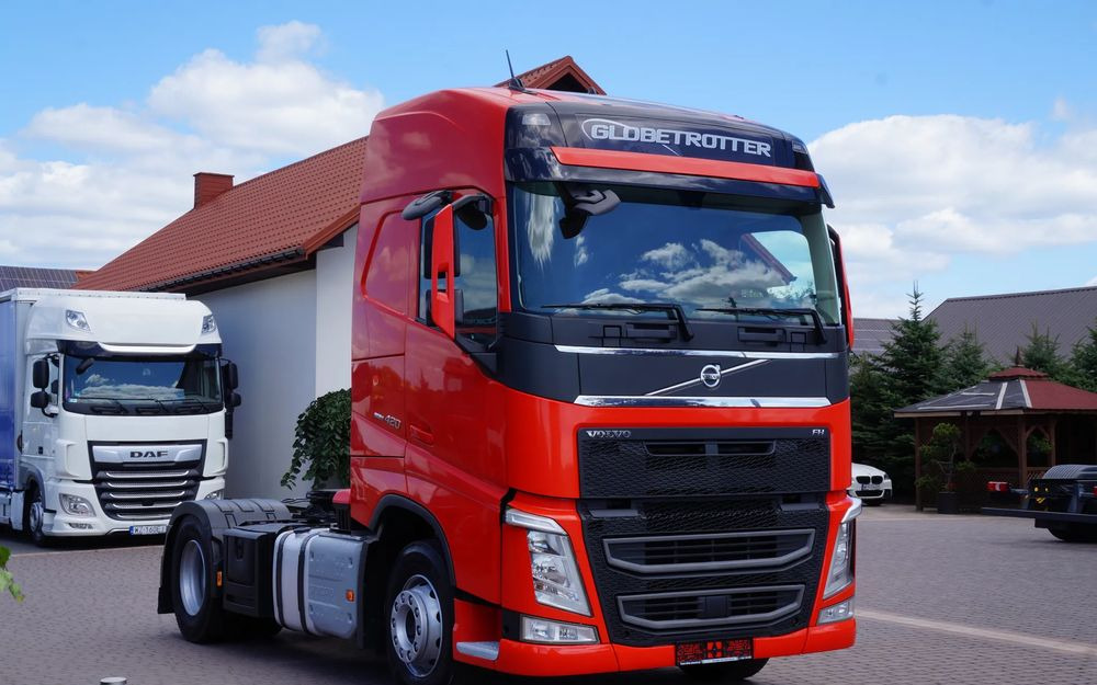 Volvo FH 4 EURO 6 GLOBETROTTER NISKI PRZEBIEG PEŁEN SERWIS - Vlačilec: slika 2 Volvo FH 4 EURO 6 GLOBETROTTER NISKI PRZEBIEG PEŁEN SERWIS - Vlačilec: slika 2