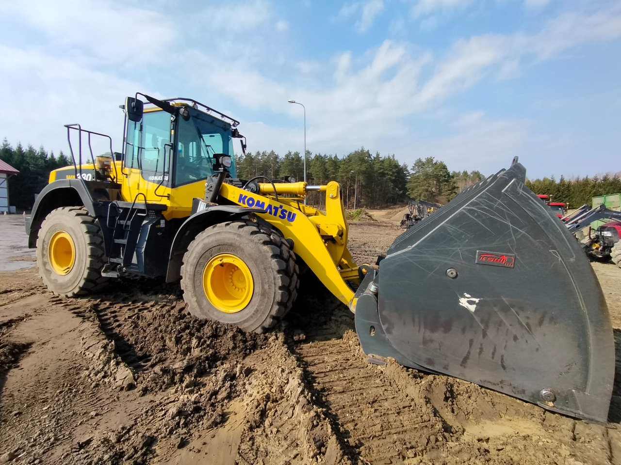 KOMATSU WA380 - Kolesni nakladalec: slika 2 KOMATSU WA380 - Kolesni nakladalec: slika 2
