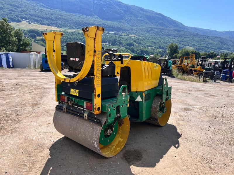 Ammann AV26-2 COMPACTEUR ROULEAU TANDEM VIBRANT ARTICULÉ - Cestni valjar: slika 5 Ammann AV26-2 COMPACTEUR ROULEAU TANDEM VIBRANT ARTICULÉ - Cestni valjar: slika 5