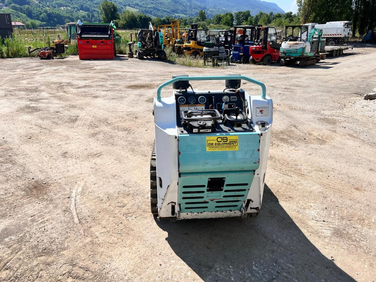 Bobcat MT55 MINI CHARGEUSE SKID A CHENILLE - Kompaktni nakladalnik na gosenicah: slika 3 Bobcat MT55 MINI CHARGEUSE SKID A CHENILLE - Kompaktni nakladalnik na gosenicah: slika 3
