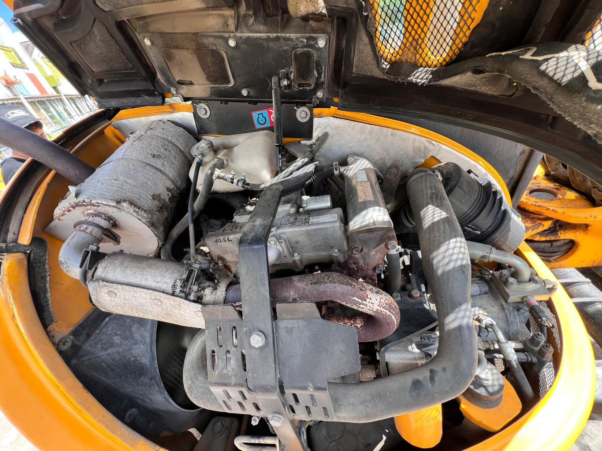 Mini bager Jcb 8065RTS MINI-PELLE 6,5T: slika 8