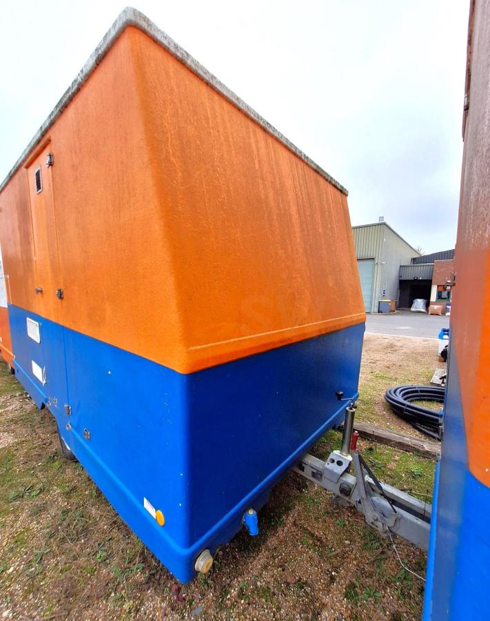 REMORQUE BASE VIE CABANE DE CHANTIER - Gradbeni kontejner: slika 4 REMORQUE BASE VIE CABANE DE CHANTIER - Gradbeni kontejner: slika 4