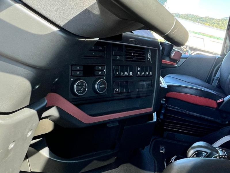 Vlačilec Volvo FH16 750cv 4x2 Cabine Glob Hydraulique: slika 12 Vlačilec Volvo FH16 750cv 4x2 Cabine Glob Hydraulique: slika 12