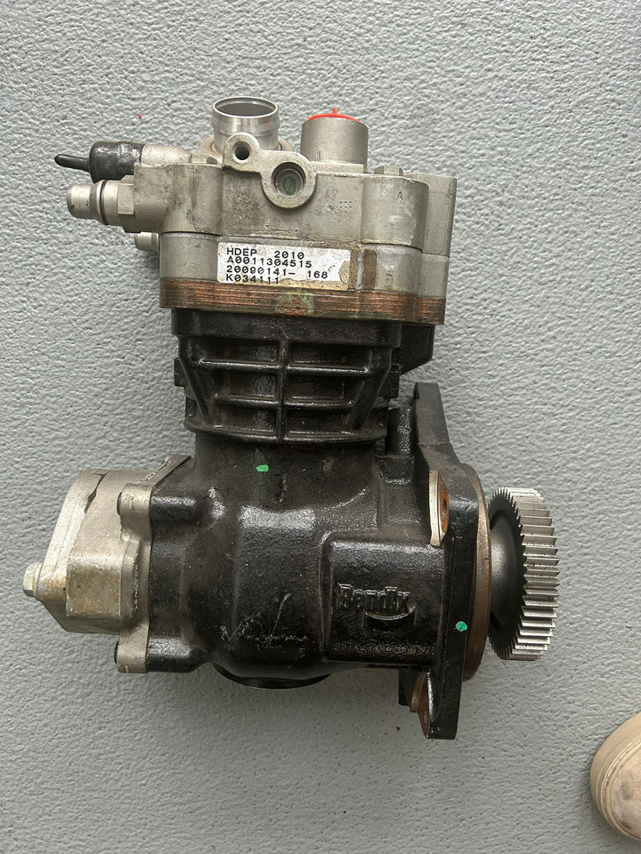 MERCEDES-BENZ KNORR-BREMSE-BENDIX- A0011304515 - Kompresor: slika 3 MERCEDES-BENZ KNORR-BREMSE-BENDIX- A0011304515 - Kompresor: slika 3