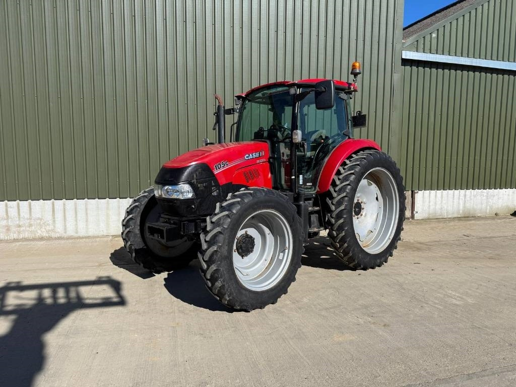 Case Farmall 105c - Traktor: slika 1 Case Farmall 105c - Traktor: slika 1