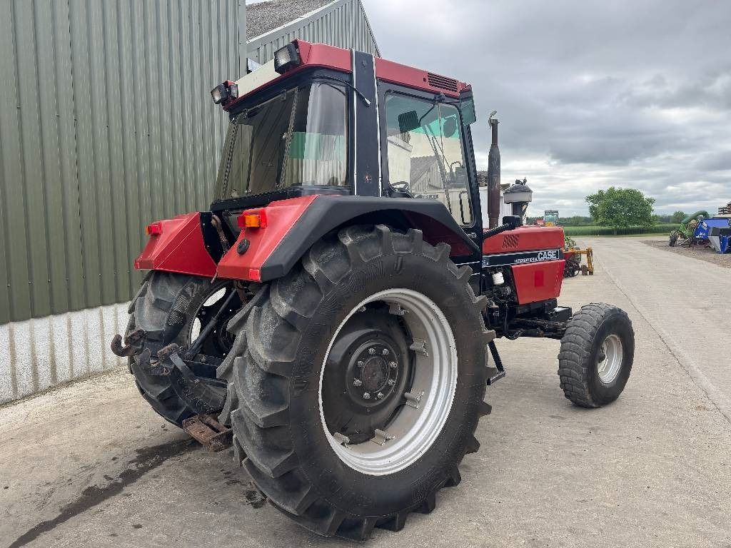 Case IH International 1056XL - Traktor: slika 4 Case IH International 1056XL - Traktor: slika 4