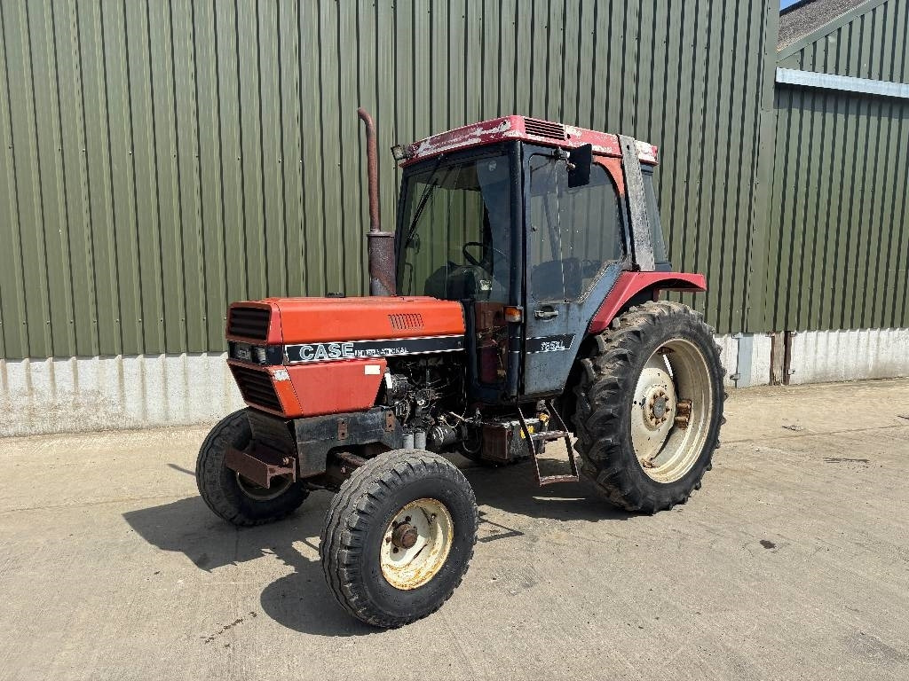 Case IH International 785XL - Traktor: slika 1 Case IH International 785XL - Traktor: slika 1