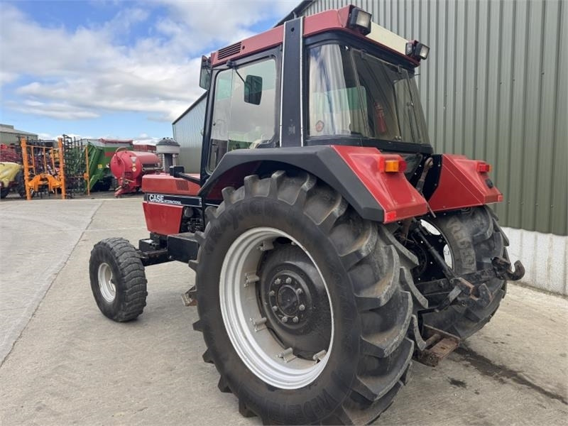Case IH International Case International 1056XL 2WD - Traktor: slika 4 Case IH International Case International 1056XL 2WD - Traktor: slika 4