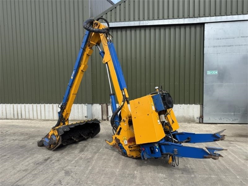 Bomford Turner B81-81T Hedge Cutter - Gozdarska oprema: slika 1 Bomford Turner B81-81T Hedge Cutter - Gozdarska oprema: slika 1