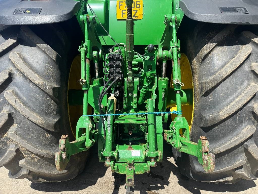 John Deere 8420 - Traktor: slika 4 John Deere 8420 - Traktor: slika 4
