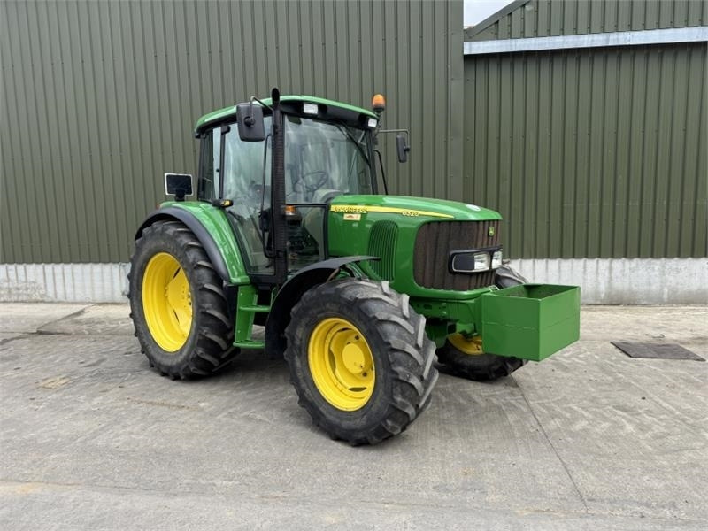 John Deere John Deere 6320 SE **Low Hours** **No VAT** - Traktor: slika 1 John Deere John Deere 6320 SE **Low Hours** **No VAT** - Traktor: slika 1