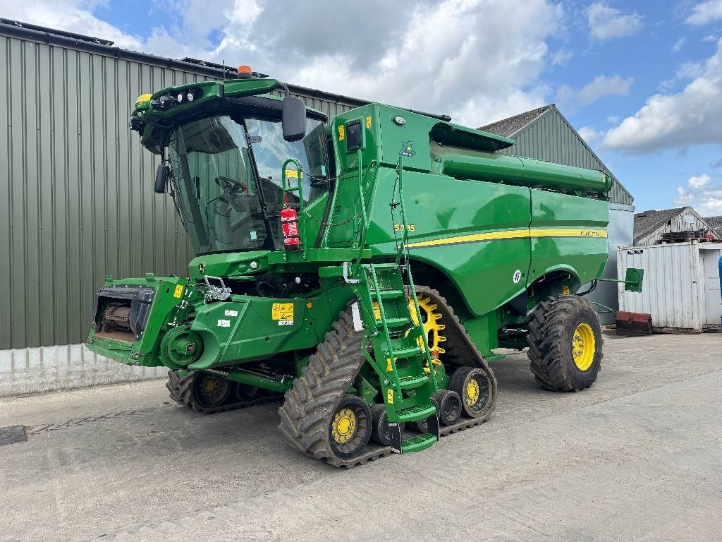John Deere S785 4WD c/w 735D Header - Kombajn harvester: slika 1 John Deere S785 4WD c/w 735D Header - Kombajn harvester: slika 1