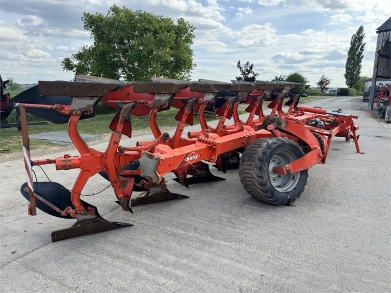 Kuhn VT1180M6H 5+1 Semi Mounted Plough - Plug: slika 2 Kuhn VT1180M6H 5+1 Semi Mounted Plough - Plug: slika 2