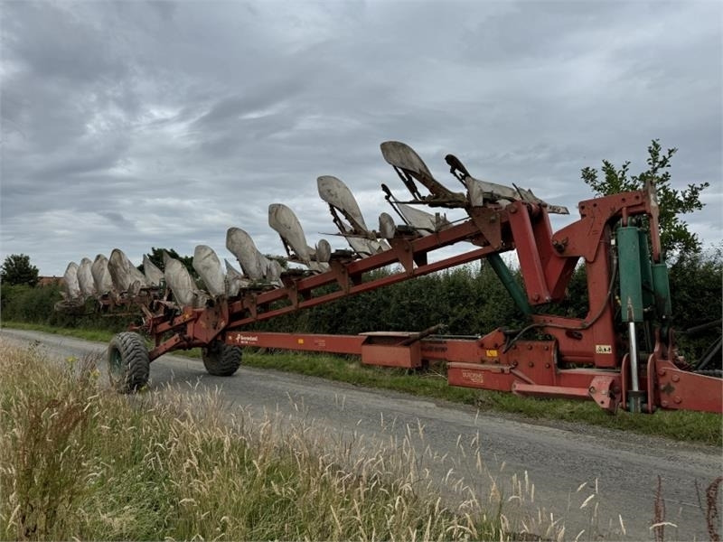 Kverneland 10 Furrow RW100 Varimat Plough **Video Below** - Plug: slika 2 Kverneland 10 Furrow RW100 Varimat Plough **Video Below** - Plug: slika 2