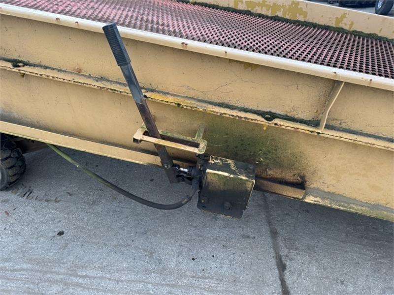 Loading Ramp Loading Ramp - Nakladalna rampa: slika 3 Loading Ramp Loading Ramp - Nakladalna rampa: slika 3