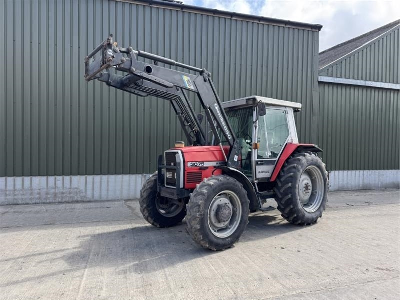 Massey Ferguson 3075 Dynashift *Low Hours* - Traktor: slika 1 Massey Ferguson 3075 Dynashift *Low Hours* - Traktor: slika 1