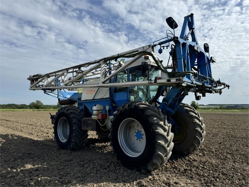 Matrot Matrot M44D 36m Self Propelled Sprayer - Škropilnica montirana na traktor: slika 5 Matrot Matrot M44D 36m Self Propelled Sprayer - Škropilnica montirana na traktor: slika 5