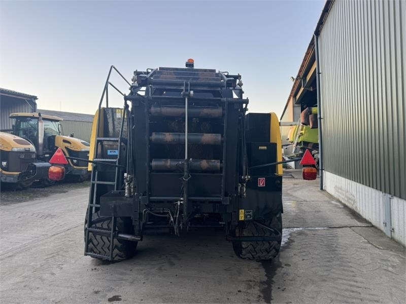 New Holland BB9060 Baler - Balirka za kvadratne bale: slika 3 New Holland BB9060 Baler - Balirka za kvadratne bale: slika 3