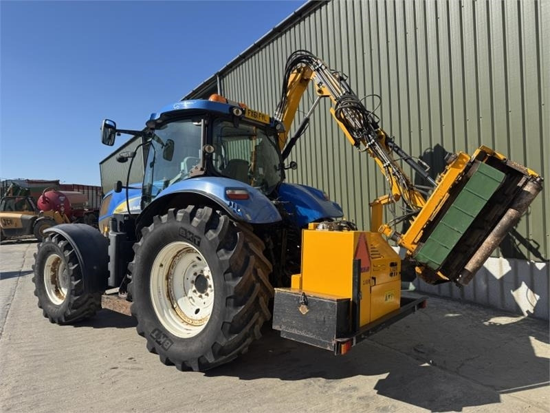 New Holland New Holland T6080 c/w Herder Cavalier Mid Mount He - Mulčer na roki: slika 2 New Holland New Holland T6080 c/w Herder Cavalier Mid Mount He - Mulčer na roki: slika 2