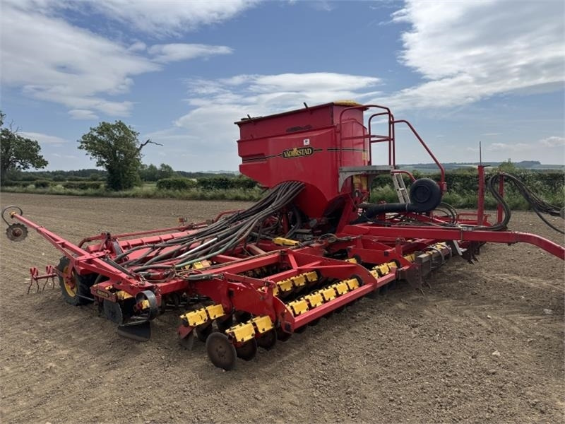 Vaderstad Rapid A800s **Video Below** - Sejalni kombajn: slika 1 Vaderstad Rapid A800s **Video Below** - Sejalni kombajn: slika 1
