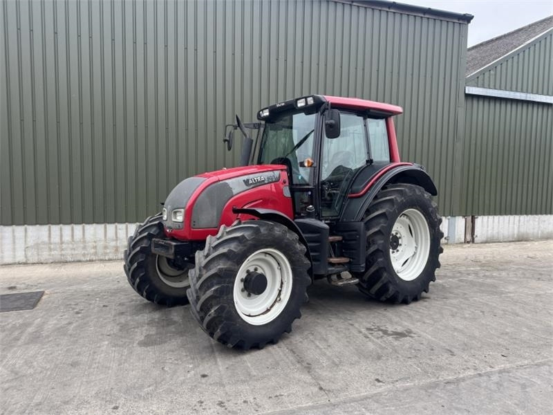 Valtra Valtra N121 Tractor - Traktor: slika 1 Valtra Valtra N121 Tractor - Traktor: slika 1