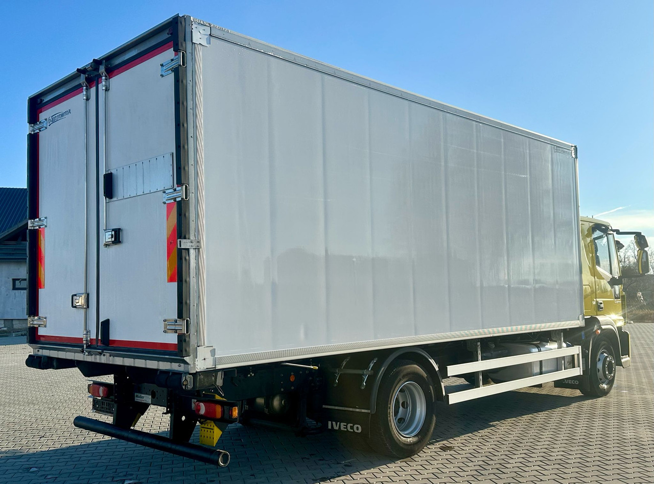 IVECO EUROCARGO 160-280 / CHŁODNIA / 6.1 M DŁUGOŚCI / 15 EUROPALET / AUTOMAT / SYPIALKA / NISKI PRZEBIEG / 16 TON DMC / CARRIER SPALINOWO - ELEKTRYCZNY / 2018 ROK - Tovornjak hladilnik: slika 5 IVECO EUROCARGO 160-280 / CHŁODNIA / 6.1 M DŁUGOŚCI / 15 EUROPALET / AUTOMAT / SYPIALKA / NISKI PRZEBIEG / 16 TON DMC / CARRIER SPALINOWO - ELEKTRYCZNY / 2018 ROK - Tovornjak hladilnik: slika 5