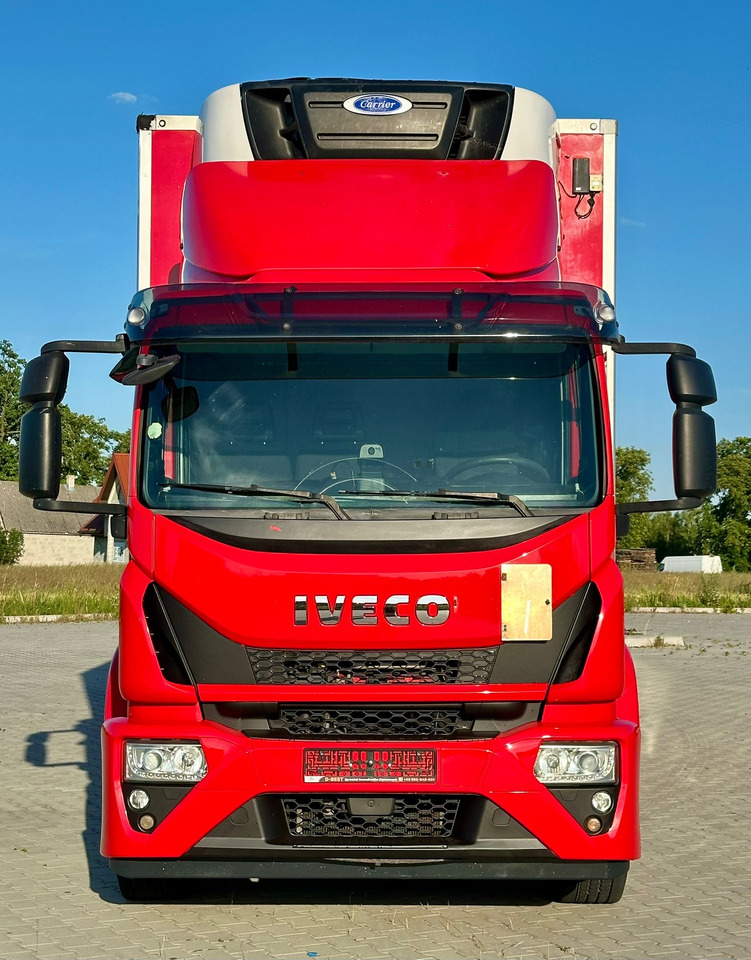 IVECO EUROCARGO 180-320 / CHŁODNIA / WINDA / 21 PALET / 8.5 M DŁUGOŚCI / CARRIER / SYPIALKA / EURO 6 - Tovornjak hladilnik: slika 3 IVECO EUROCARGO 180-320 / CHŁODNIA / WINDA / 21 PALET / 8.5 M DŁUGOŚCI / CARRIER / SYPIALKA / EURO 6 - Tovornjak hladilnik: slika 3