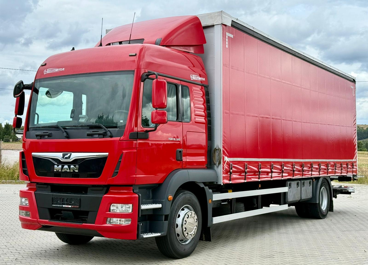 MAN MAN TGM 18.320 ROK PRODUKCJI 2020 NUMER VIN WMAN18ZZ6LY407218 PRZEBIEG 590 TYŚ KM ABS KLIMATYZACJA EL.SZYBY EL.LUSTERKA WIELOFUNKCYJNA KIEROWNICA LODÓWKA KABINA SYPIALNA DWA ŁÓŻKA OGRZEWANIE POSTOJO - Tovornjak s ponjavo: slika 2 MAN MAN TGM 18.320 ROK PRODUKCJI 2020 NUMER VIN WMAN18ZZ6LY407218 PRZEBIEG 590 TYŚ KM ABS KLIMATYZACJA EL.SZYBY EL.LUSTERKA WIELOFUNKCYJNA KIEROWNICA LODÓWKA KABINA SYPIALNA DWA ŁÓŻKA OGRZEWANIE POSTOJO - Tovornjak s ponjavo: slika 2