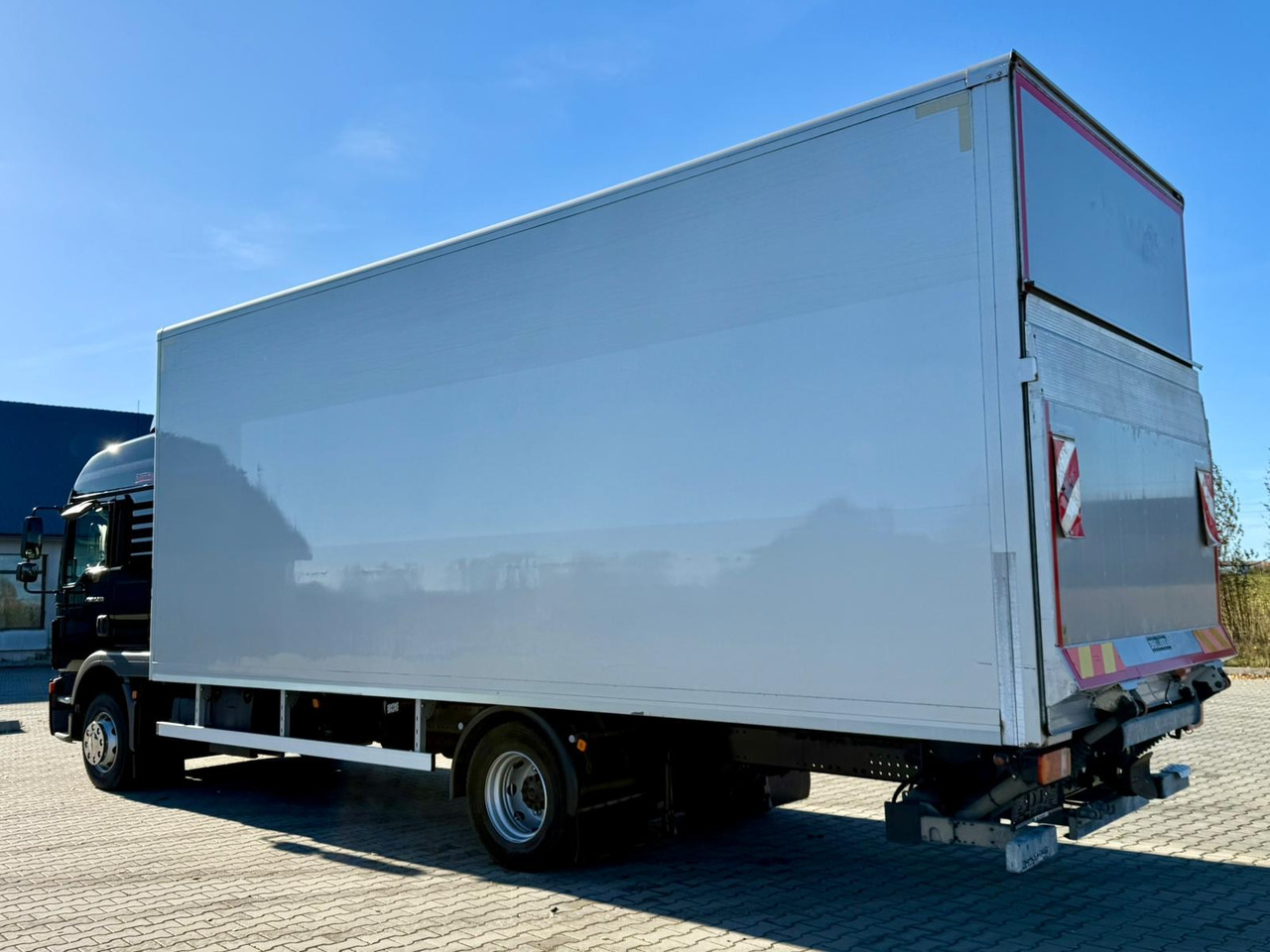 MAN TGM 12.290 / TGL / KONTENER / WINDA / 18 EUROPALET / SYPIALKA / - Tovornjak zabojnik: slika 5 MAN TGM 12.290 / TGL / KONTENER / WINDA / 18 EUROPALET / SYPIALKA / - Tovornjak zabojnik: slika 5