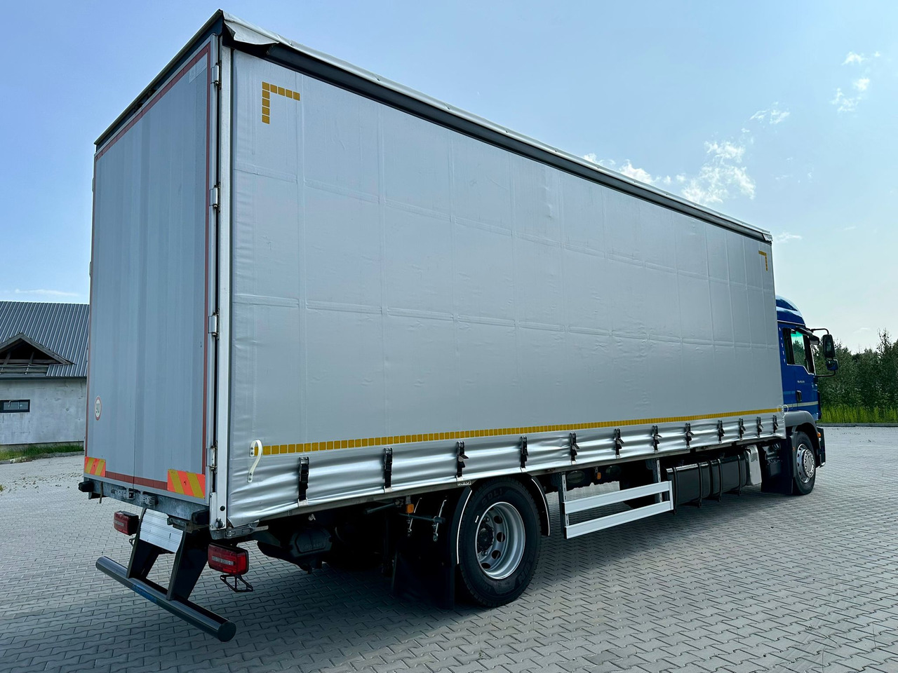 MAN TGM 18.320 / FIRANKA / 20 EUROPALET / 8.3 M DŁUGOŚCI / AUTOMAT / SYPIALKA / 2018 ROK / 9 809 KG ŁADOWNOŚCI - Tovornjak s ponjavo: slika 4 MAN TGM 18.320 / FIRANKA / 20 EUROPALET / 8.3 M DŁUGOŚCI / AUTOMAT / SYPIALKA / 2018 ROK / 9 809 KG ŁADOWNOŚCI - Tovornjak s ponjavo: slika 4