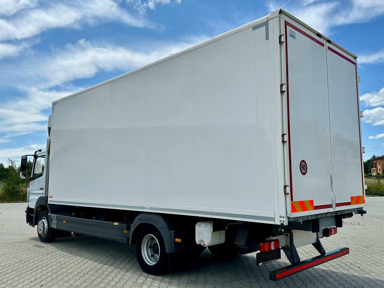 MERCEDES-BENZ ATEGO / 1221 / IZOTERMA / KONTENER / AUTOMAT / 230 TYS KM / 17 EUROPALET / 6.8 M DŁUGOŚCI / 2019 ROK - Izotermični tovornjak: slika 4 MERCEDES-BENZ ATEGO / 1221 / IZOTERMA / KONTENER / AUTOMAT / 230 TYS KM / 17 EUROPALET / 6.8 M DŁUGOŚCI / 2019 ROK - Izotermični tovornjak: slika 4