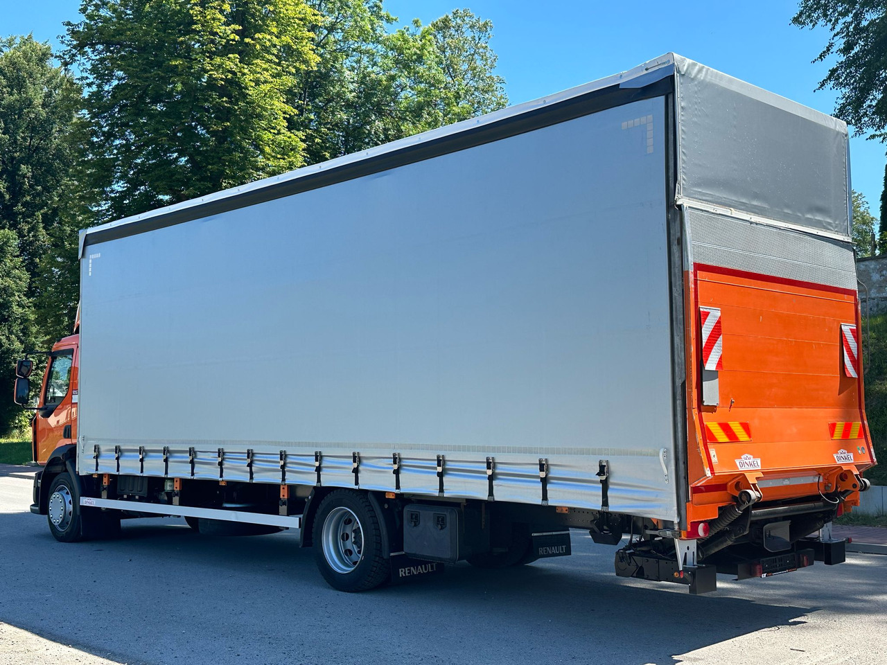 RENAULT D 18 / 280 / FIRANKA / WINDA / 8.6 M DŁUGOŚCI / 21 EUROPALET / NOWE OPONY / ŁADOWNOŚĆ 9.380 KG / AUTOMAT / SERWISOWANA / SPROWADZONA - Tovornjak s ponjavo: slika 3 RENAULT D 18 / 280 / FIRANKA / WINDA / 8.6 M DŁUGOŚCI / 21 EUROPALET / NOWE OPONY / ŁADOWNOŚĆ 9.380 KG / AUTOMAT / SERWISOWANA / SPROWADZONA - Tovornjak s ponjavo: slika 3