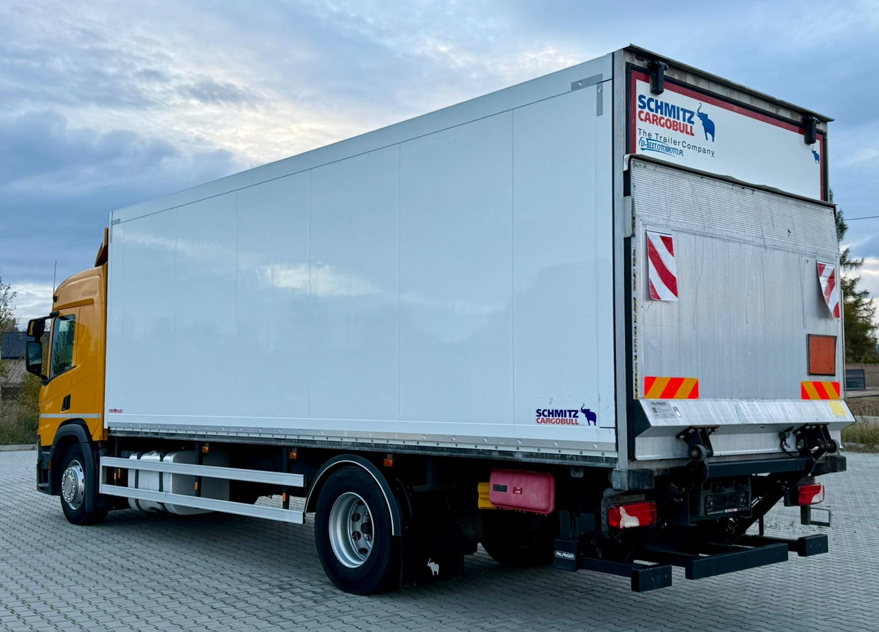 SCANIA P220 / IZOTERMA / WINDA / SCHMITZ / 18 PALET / SILNIK 6 / SYPIALKA / 2019 ROK / NISKI PRZEBIEG - Izotermični tovornjak: slika 3 SCANIA P220 / IZOTERMA / WINDA / SCHMITZ / 18 PALET / SILNIK 6 / SYPIALKA / 2019 ROK / NISKI PRZEBIEG - Izotermični tovornjak: slika 3